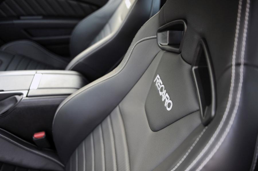  Ford Mustang V6 2012 года  (фото 88 из 133)
